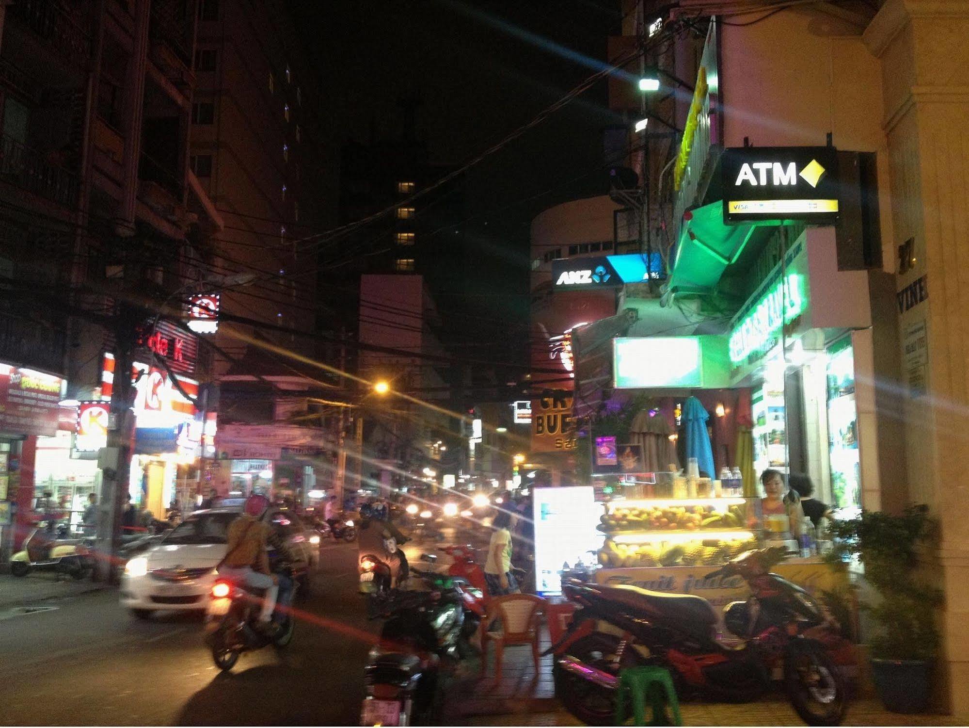 הו צ'י מין סיטי Valentine Hotel Saigon - Bui Vien Street מראה חיצוני תמונה