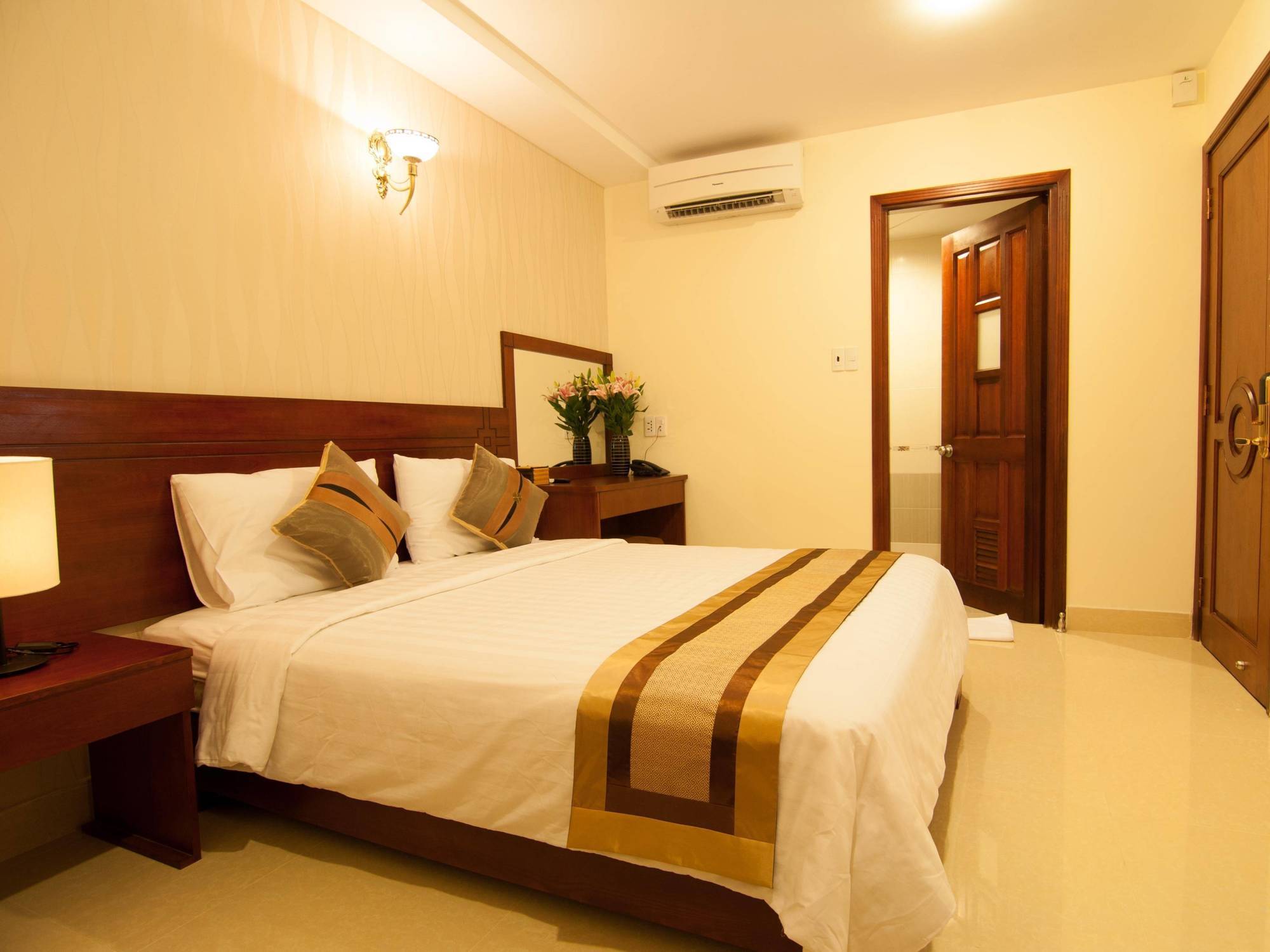 הו צ'י מין סיטי Valentine Hotel Saigon - Bui Vien Street מראה חיצוני תמונה