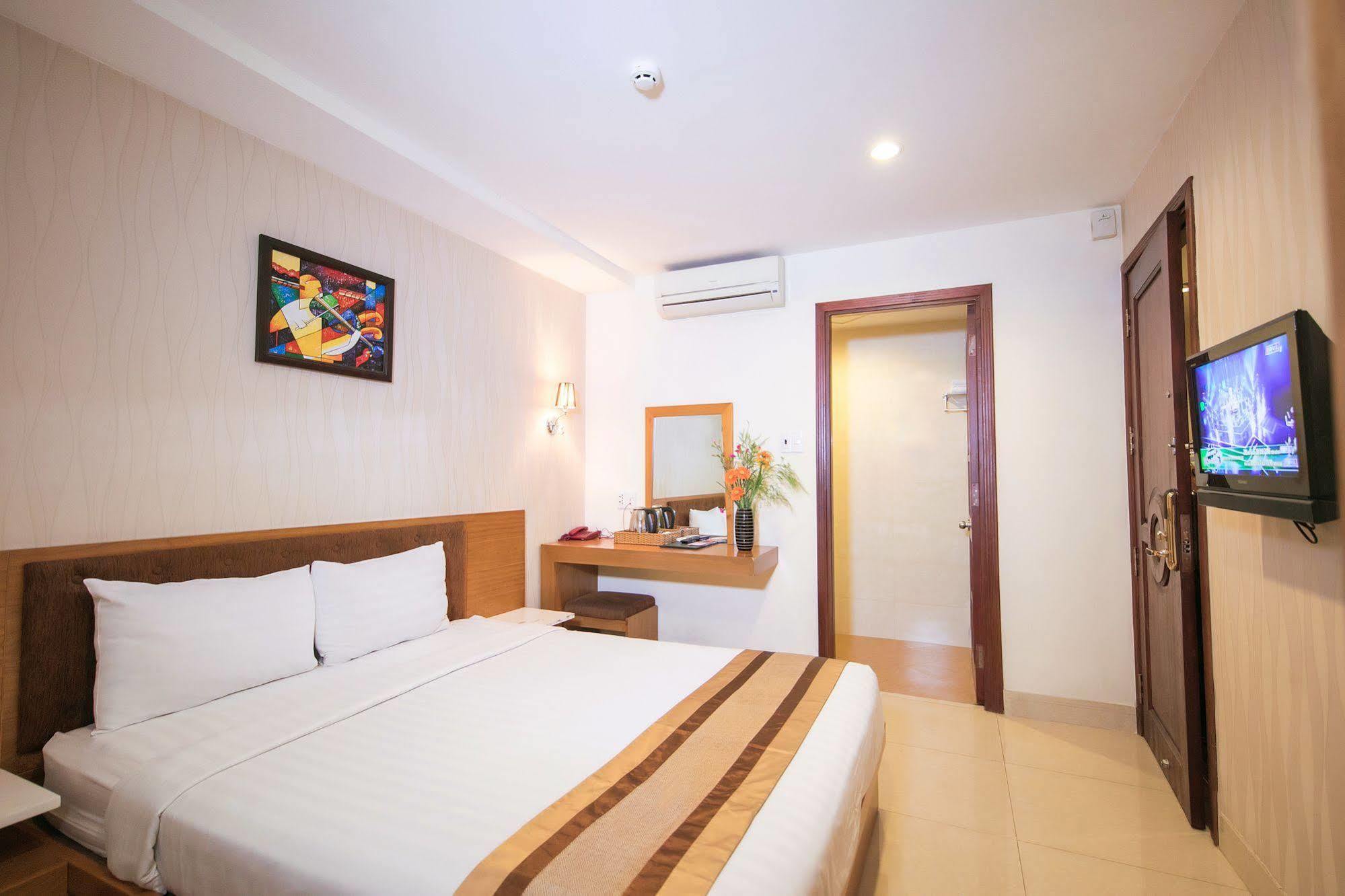 הו צ'י מין סיטי Valentine Hotel Saigon - Bui Vien Street מראה חיצוני תמונה